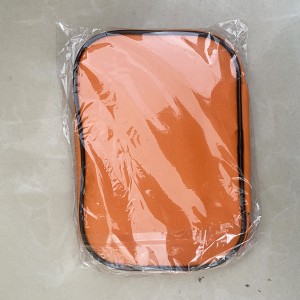 Набор крючков в цветном футляре