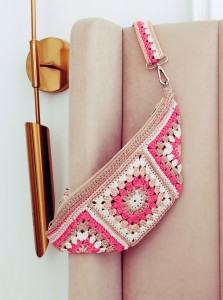 Вяжем крючком элегантные сумки